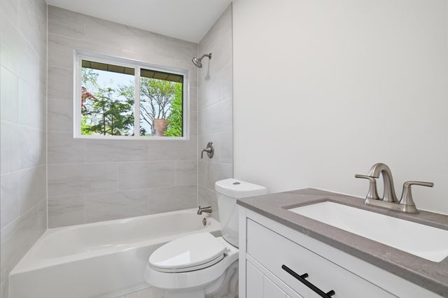 16608 Windermere Circle, Southgate, MI 48195