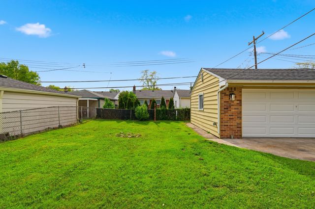 16608 Windermere Circle, Southgate, MI 48195