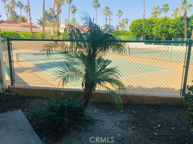 200 E Racquet Club Road 19, Palm Springs, CA 92262