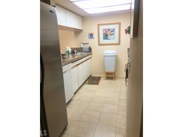 200 E Racquet Club Road 19, Palm Springs, CA 92262