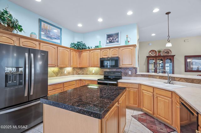 5090 S Vía Loma Verde, Green Valley, AZ 85622