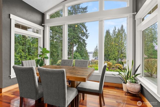 4719 Sunset Point Lane NW, Olympia, WA 98502