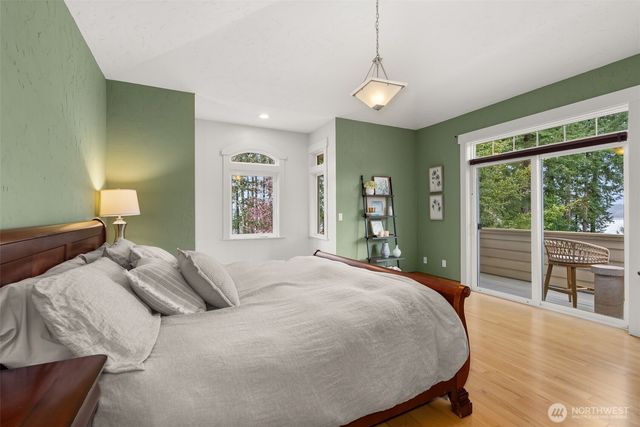 4719 Sunset Point Lane NW, Olympia, WA 98502