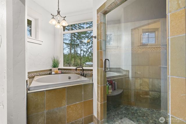 4719 Sunset Point Lane NW, Olympia, WA 98502