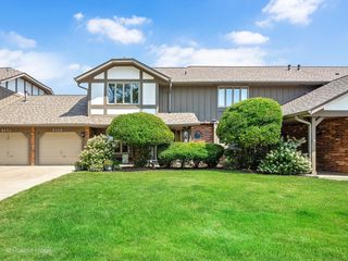 8228 W 140th Street 8228, Orland Park, IL 60462