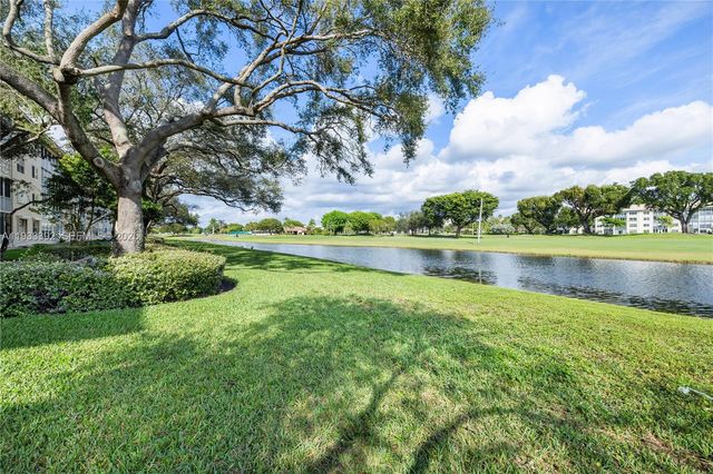1101 SW 128th Ter 313C, Pembroke Pines, FL 33027