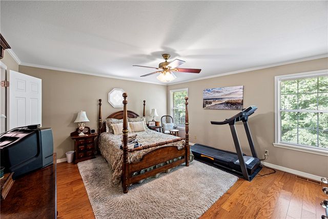 123 Hillcrest Drive, Russellville, AR 72802