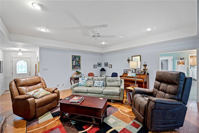 123 Hillcrest Drive, Russellville, AR 72802