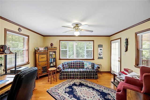 123 Hillcrest Drive, Russellville, AR 72802