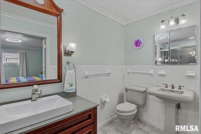 39 CRESTVIEW Drive, Chatham, IL 62629