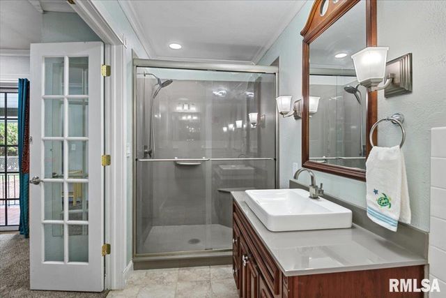 39 CRESTVIEW Drive, Chatham, IL 62629