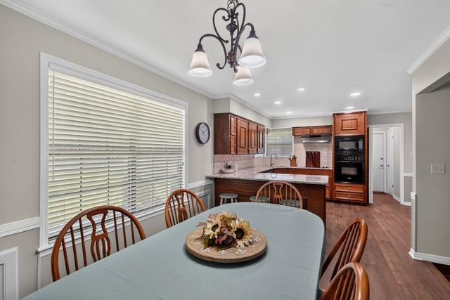 808 Mercer Rd, Marshall, TX 75672