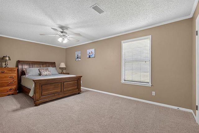 808 Mercer Rd, Marshall, TX 75672