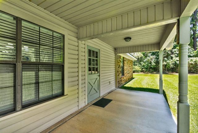 808 Mercer Rd, Marshall, TX 75672
