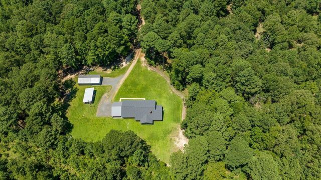 808 Mercer Rd, Marshall, TX 75672