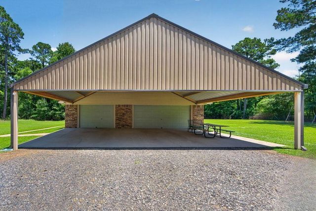 808 Mercer Rd, Marshall, TX 75672