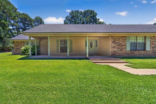 808 Mercer Rd, Marshall, TX 75672