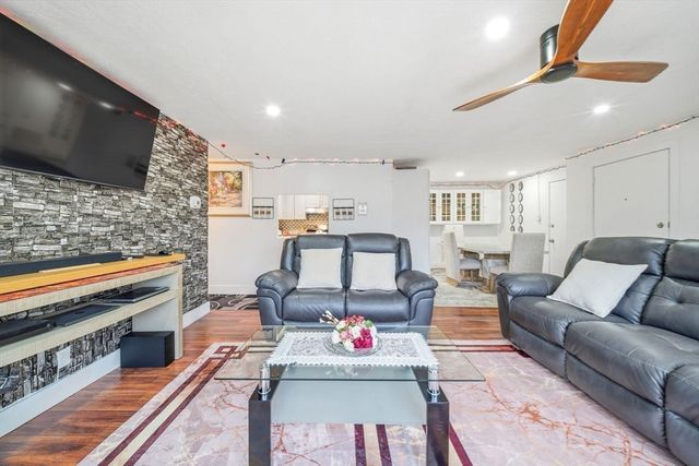 502 Oak 9, Brockton, MA 02301