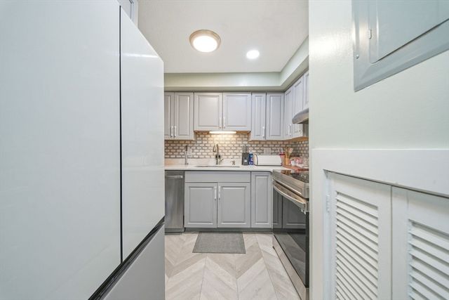 502 Oak 9, Brockton, MA 02301