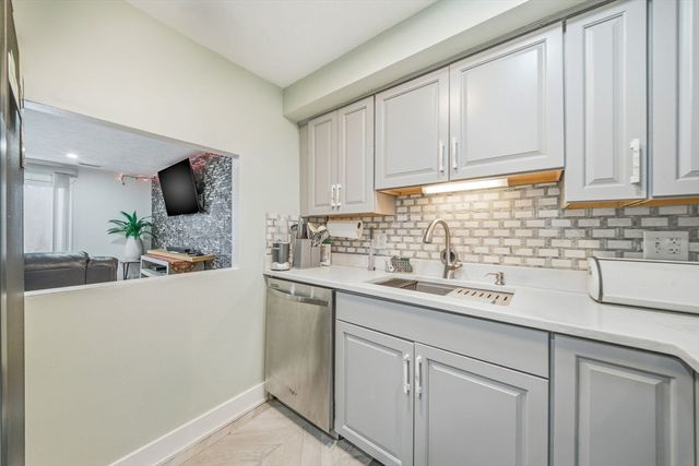 502 Oak 9, Brockton, MA 02301