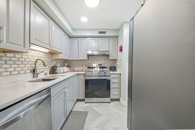 502 Oak 9, Brockton, MA 02301