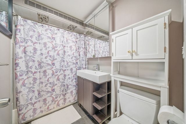 502 Oak 9, Brockton, MA 02301