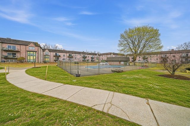 502 Oak 9, Brockton, MA 02301