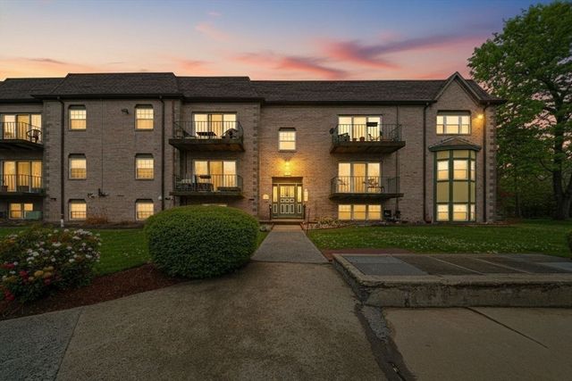 502 Oak 9, Brockton, MA 02301