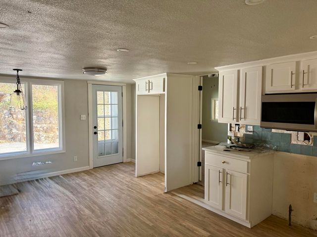 999 Hebron Road, Granby, MO 64844