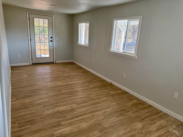 999 Hebron Road, Granby, MO 64844