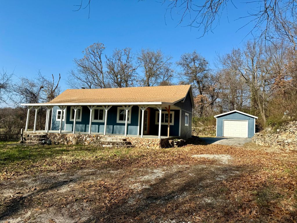 999 Hebron Road, Granby, MO 64844