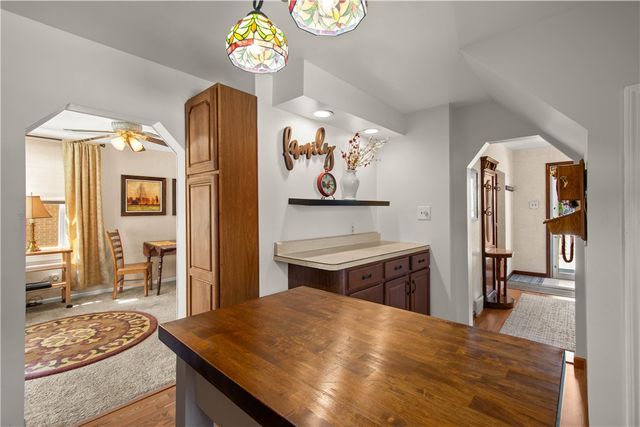 419 GLENN AVE, Scott Twp, PA 15106