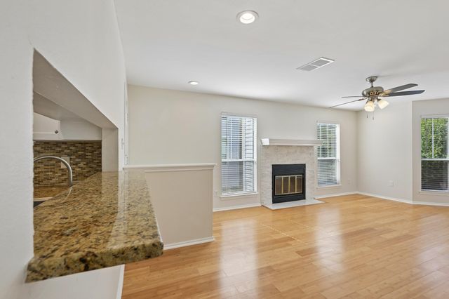 2520 Quarry RD 202, Austin, TX 78703