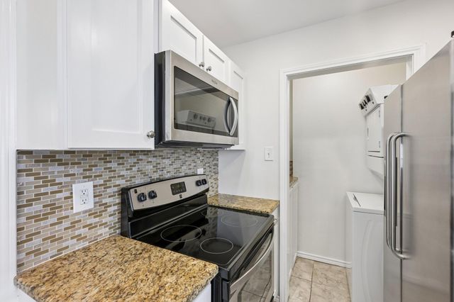 2520 Quarry RD 202, Austin, TX 78703