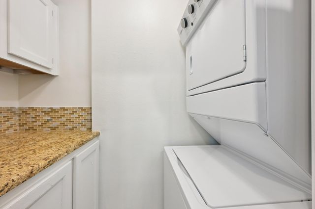2520 Quarry RD 202, Austin, TX 78703