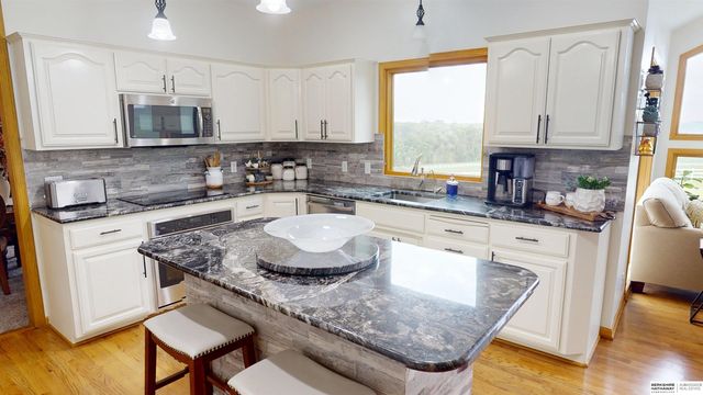 17227 Cattle Gate Lane, Kennard, NE 68034