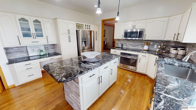 17227 Cattle Gate Lane, Kennard, NE 68034