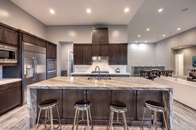 10494 Calico Terrace Avenue, Las Vegas, NV 89135