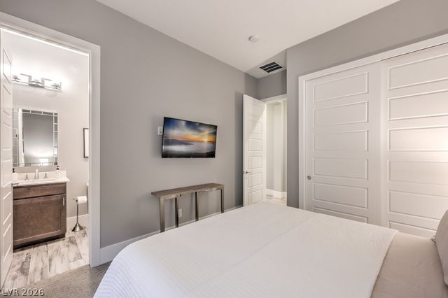 10494 Calico Terrace Avenue, Las Vegas, NV 89135