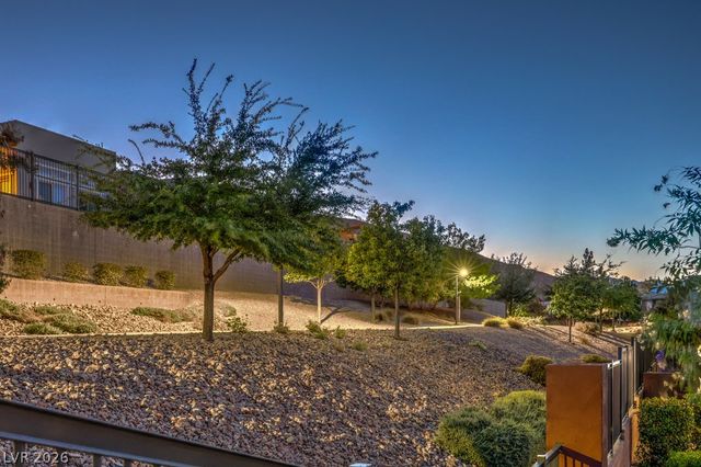 10494 Calico Terrace Avenue, Las Vegas, NV 89135