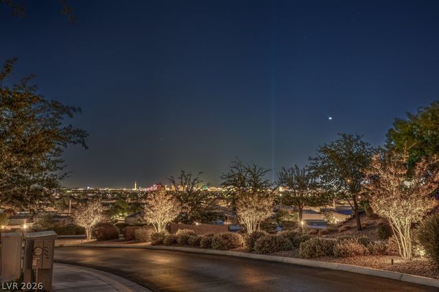 10494 Calico Terrace Avenue, Las Vegas, NV 89135
