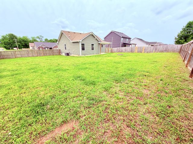 106 Ambridge St, Oak Grove, KY 42262