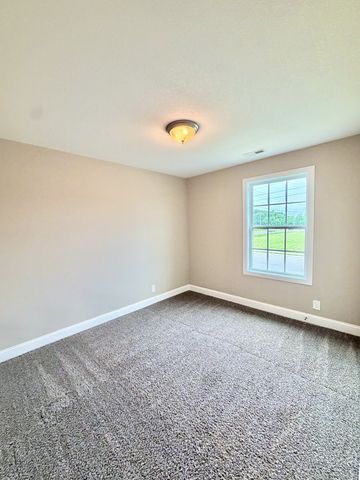 106 Ambridge St, Oak Grove, KY 42262