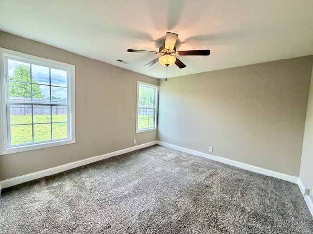 106 Ambridge St, Oak Grove, KY 42262