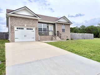 106 Ambridge St, Oak Grove, KY 42262