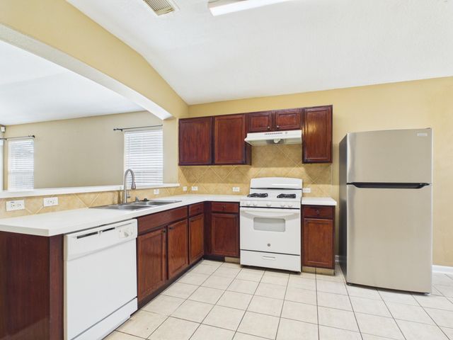 9615 Adobe Rose Drive, Humble, TX 77396