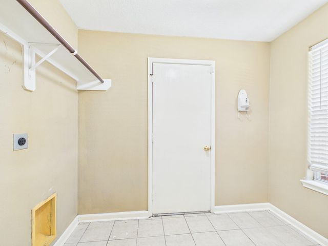 9615 Adobe Rose Drive, Humble, TX 77396