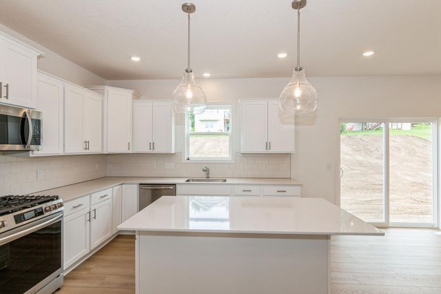 4939 Noble Drive NW, Rochester, MN 55901