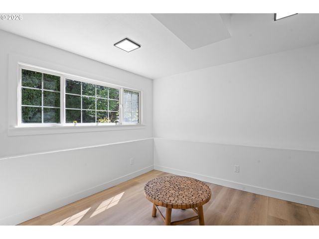 812 Ne 28TH St, Gresham, OR 97030