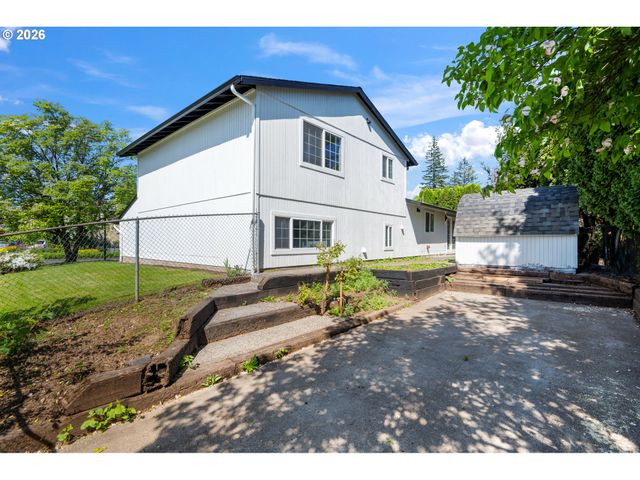 812 Ne 28TH St, Gresham, OR 97030